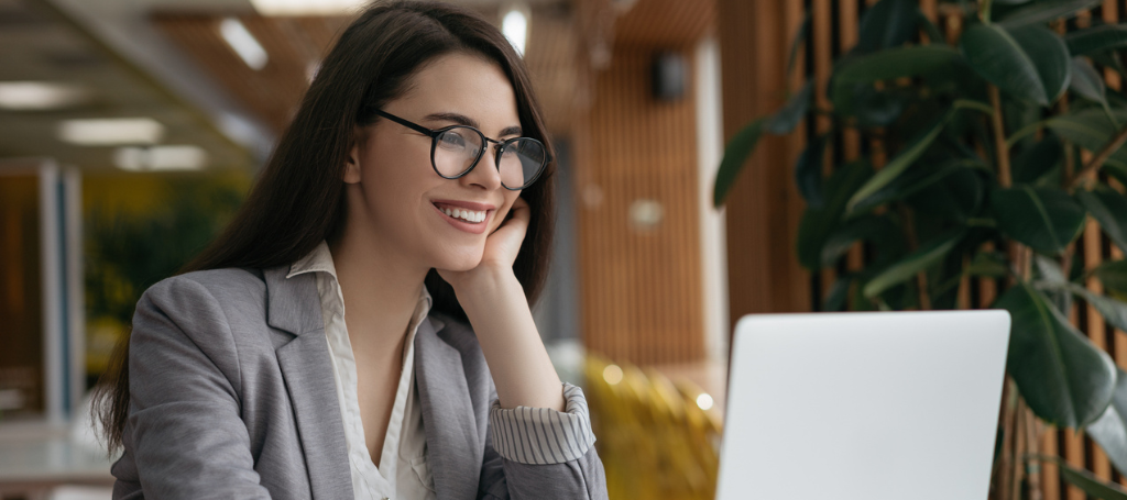 woman working on computer